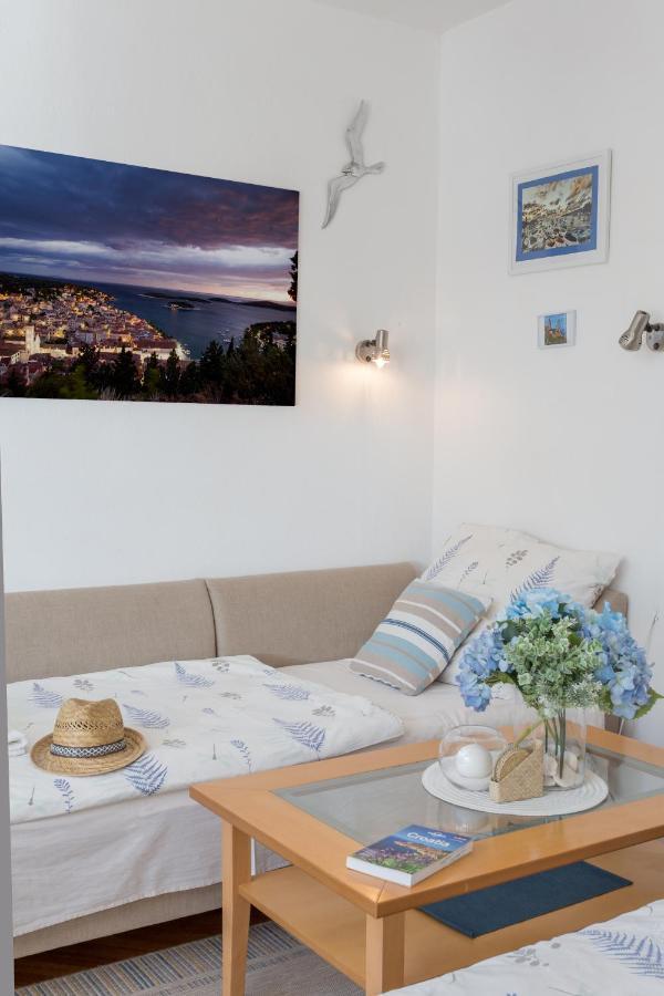 So Hvar So Good! Spacious With Terrace Apartment Đảo Hvar Ngoại thất bức ảnh